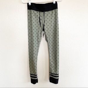 Sarah’s Day x White Fox Olive Green Leggings Med